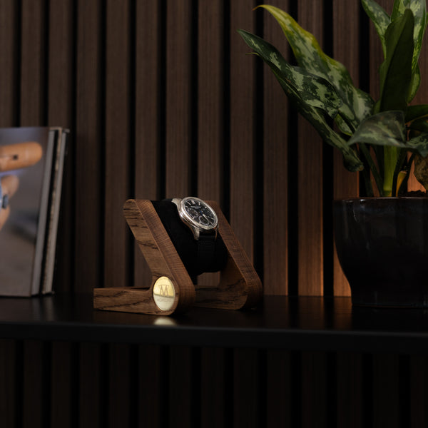 Morelund Watch Stand - Dark Oak - Navy Blue