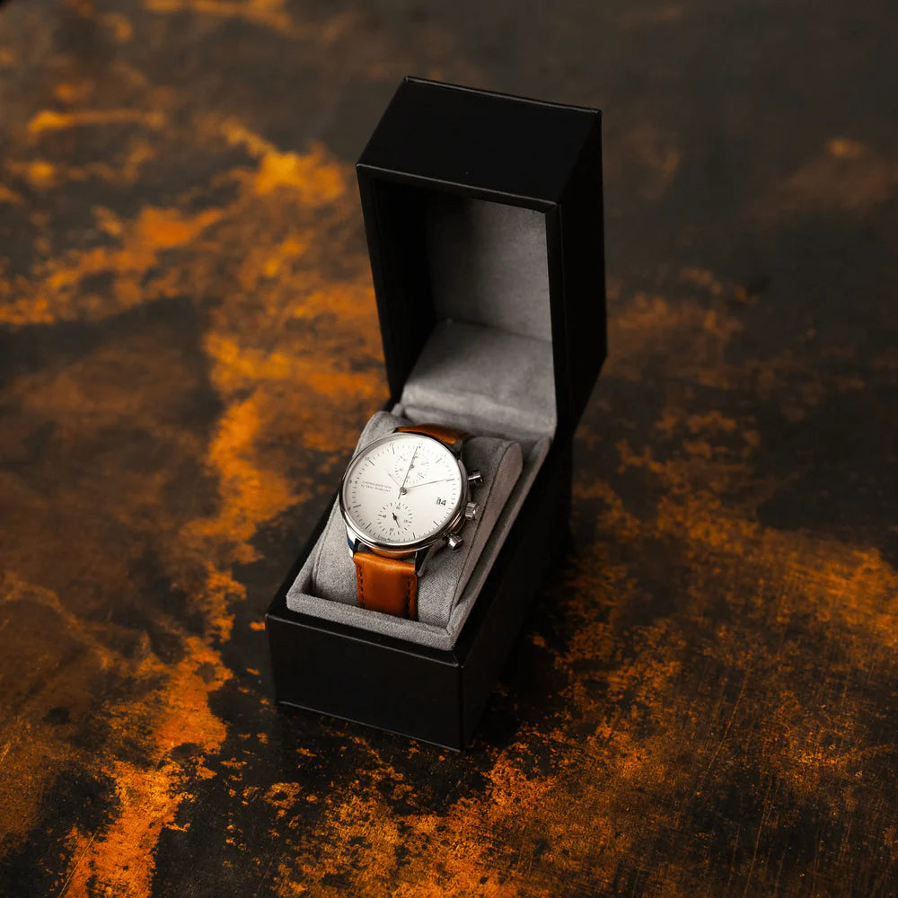 About Vintage Chronograph 1844 Steel / White