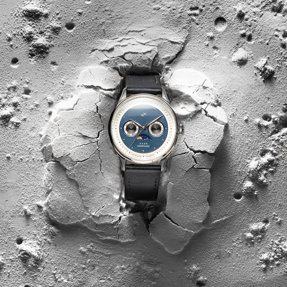 About Vintage 1968 Moonphase Steel / Dark Blue