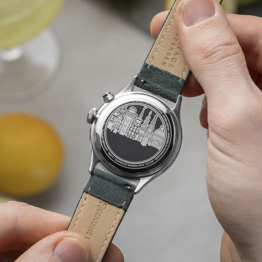 About Vintage 1564 Chronodate Automatic Garnish Green