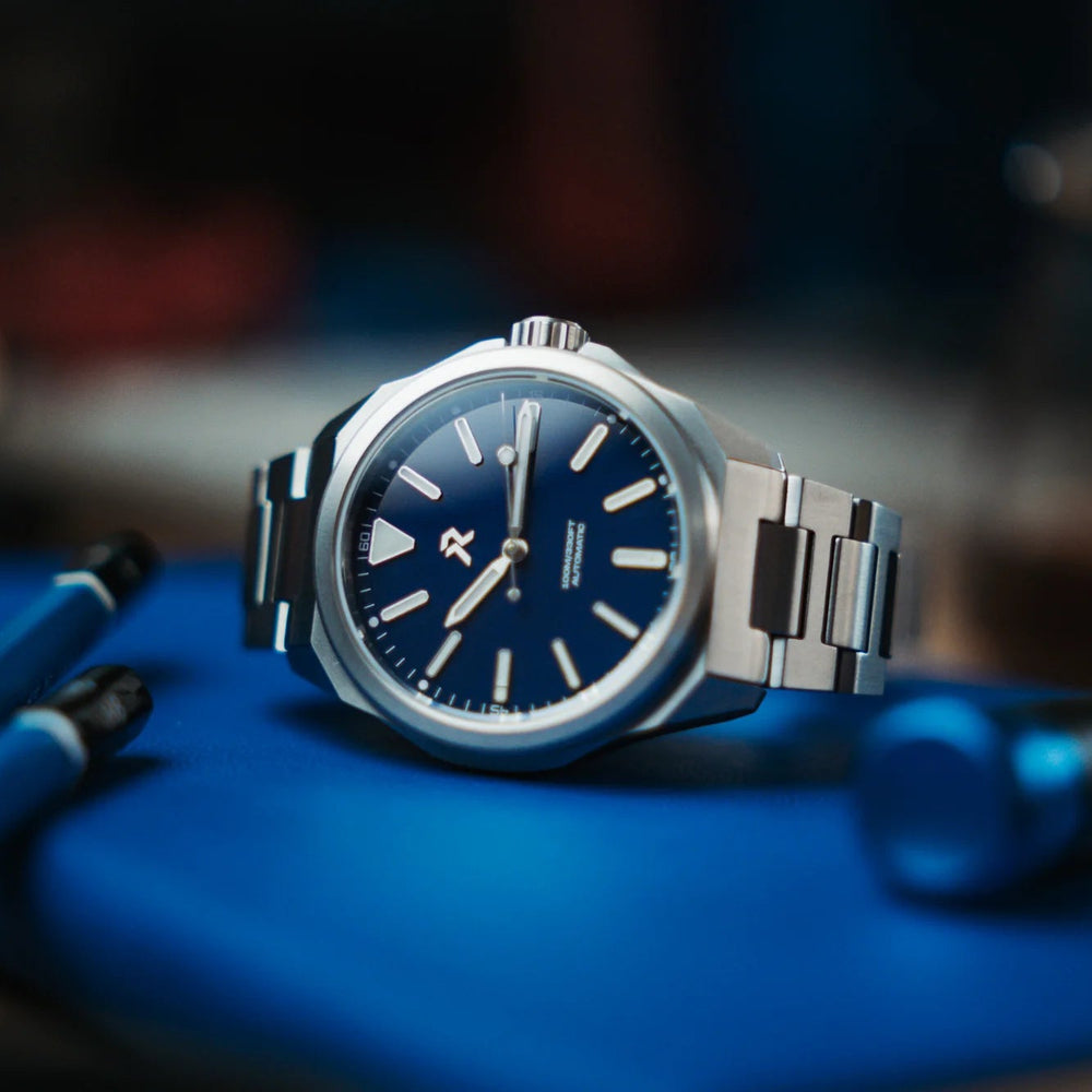 RZE RESOLUTE - Stratos
