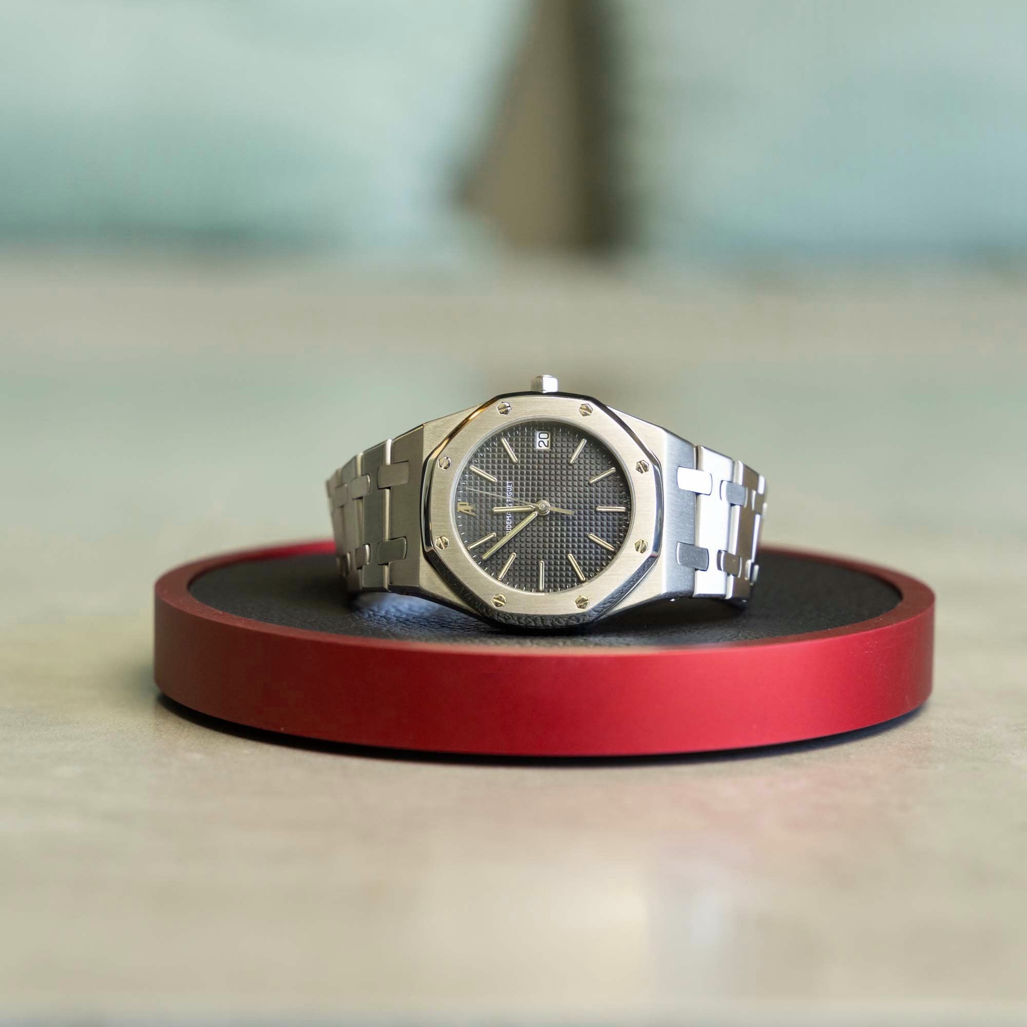 RedBar X DailyWatch Watchmat