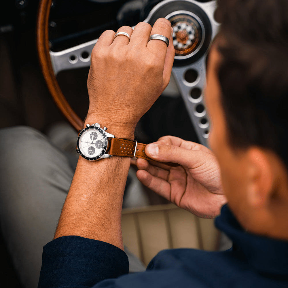 Über Vintage 1960 Racing Chronograph, Stahl / Weiß & Schwarz