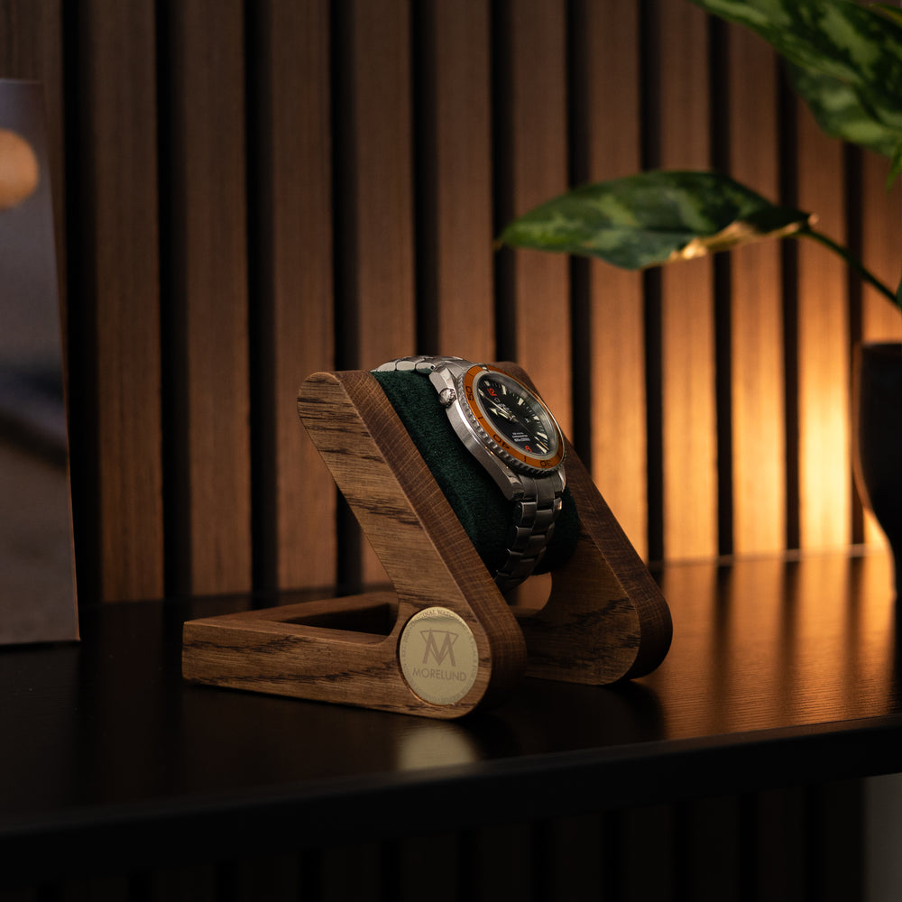 Morelund Watch Stand - Dark Oak - Brown