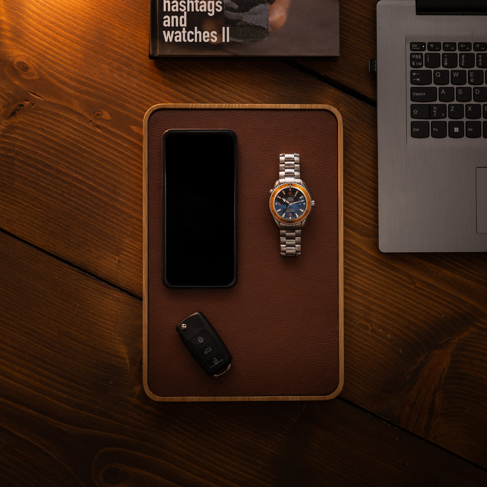 Personalisiertes Uhrentablett – Fügen Sie Namen oder Initialen hinzu