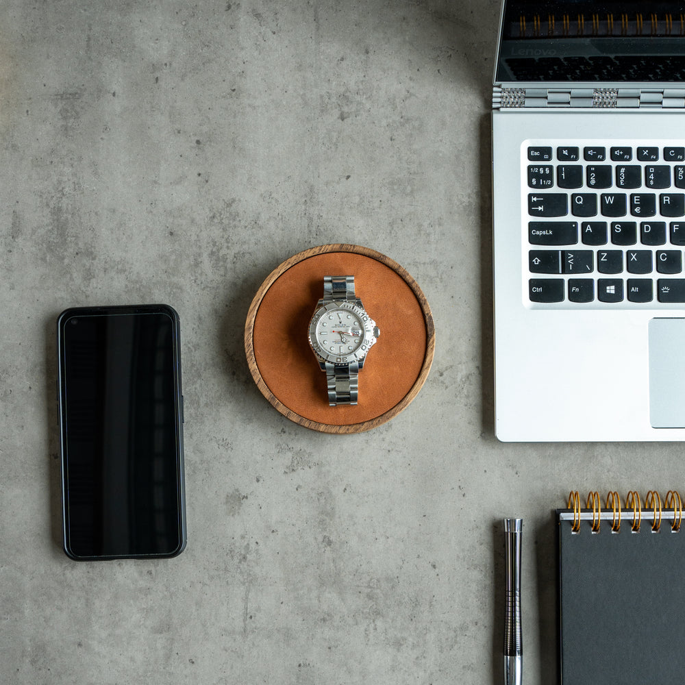 Morelund Uhrenunterlage - Dunkles Eichenbraun 