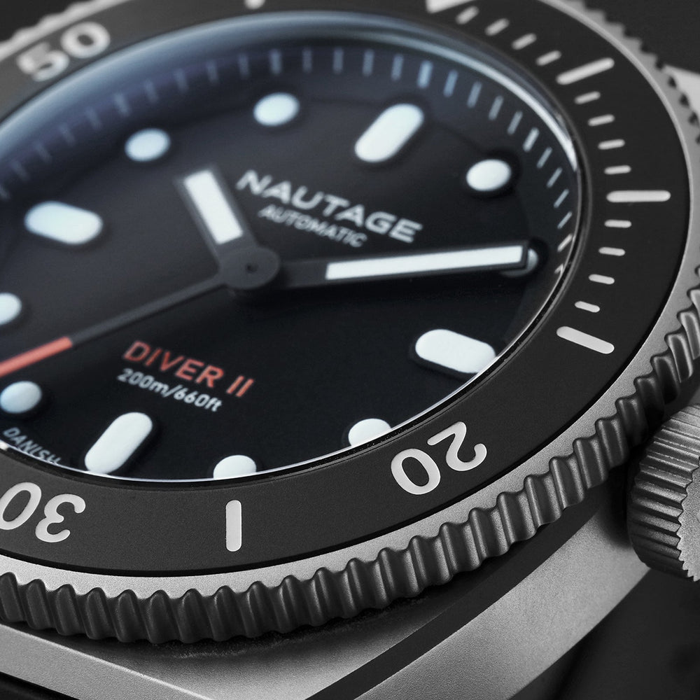 Nautage Diver II – Silber Schwarz Orange