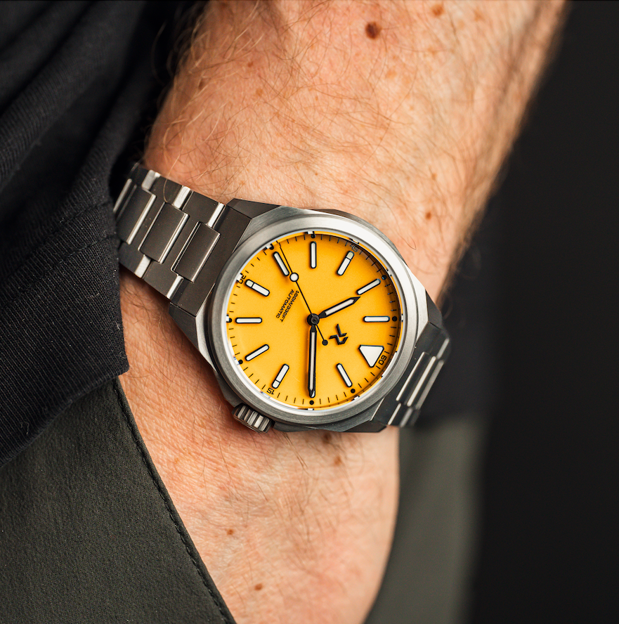 RZE RESOLUTE Pro - Medallion Yellow Enamel wristshot