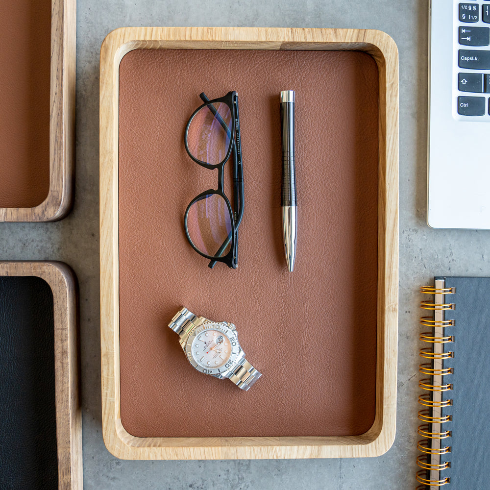 Uhrentablett - Hohes Naturholz Cognac