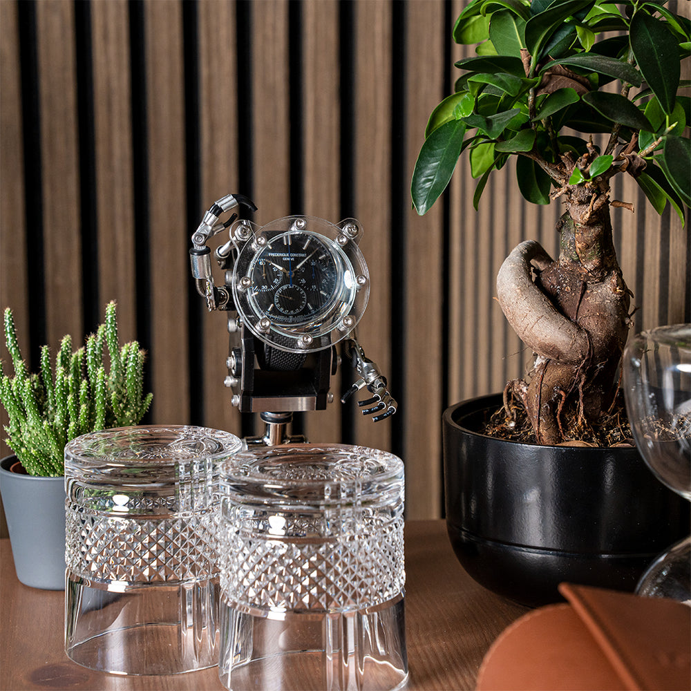Robot Watch Stand “James”