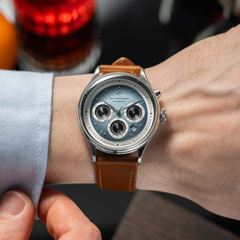 About Vintage 1564 Chronodate Automatic Ice Blue