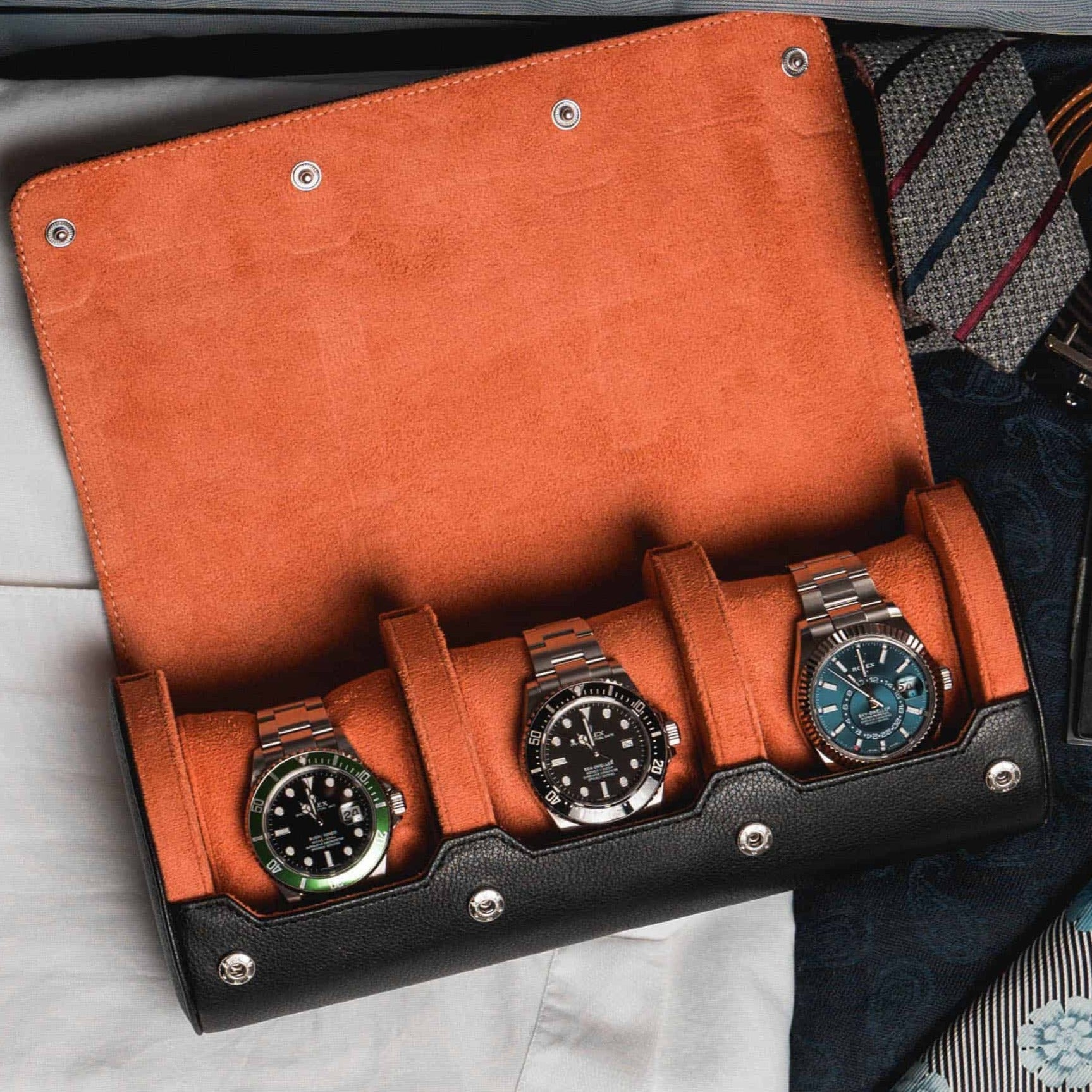 Travel Watch Roll In Black Orange